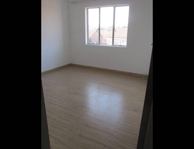 3 BEDROOM APARTMENT FOR SALE IN VORNA VALLEY